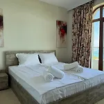 Луксозна вила Azur- Sea View Luxury With Pool Near Balchik Албена