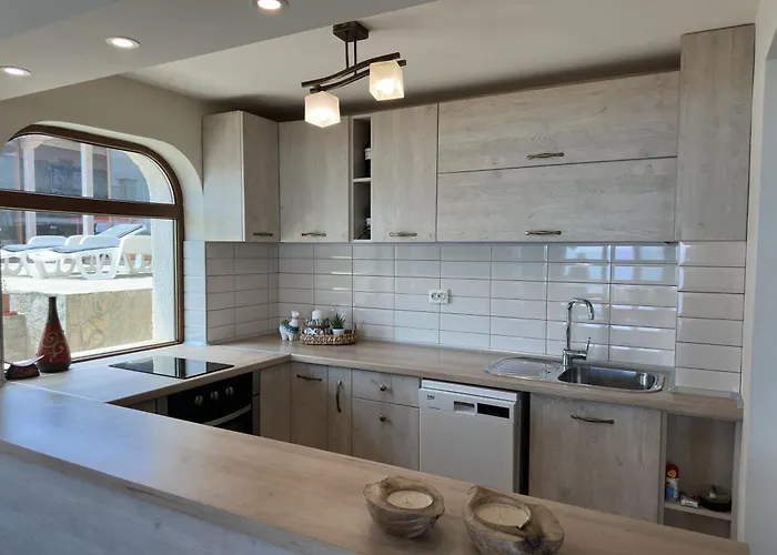 Azur- Sea View Luxury With Pool Near Balchik