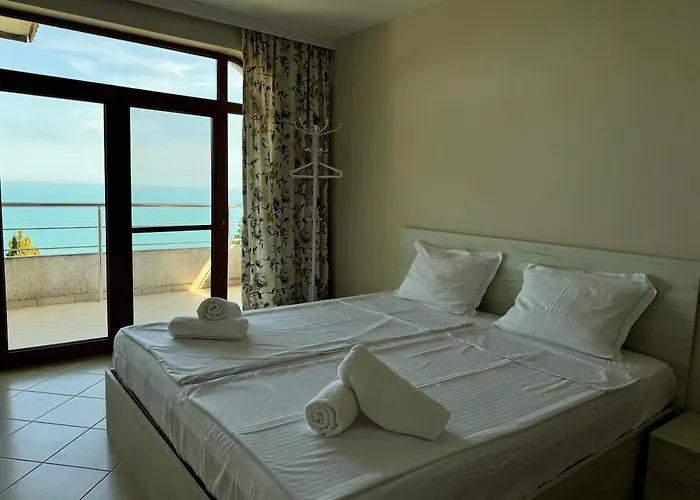 Azur- Sea View Luxury With Pool Near Balchik * Albena